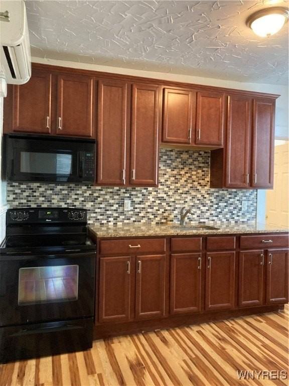 76 Tracy Street #4 - Photo 4 of 8