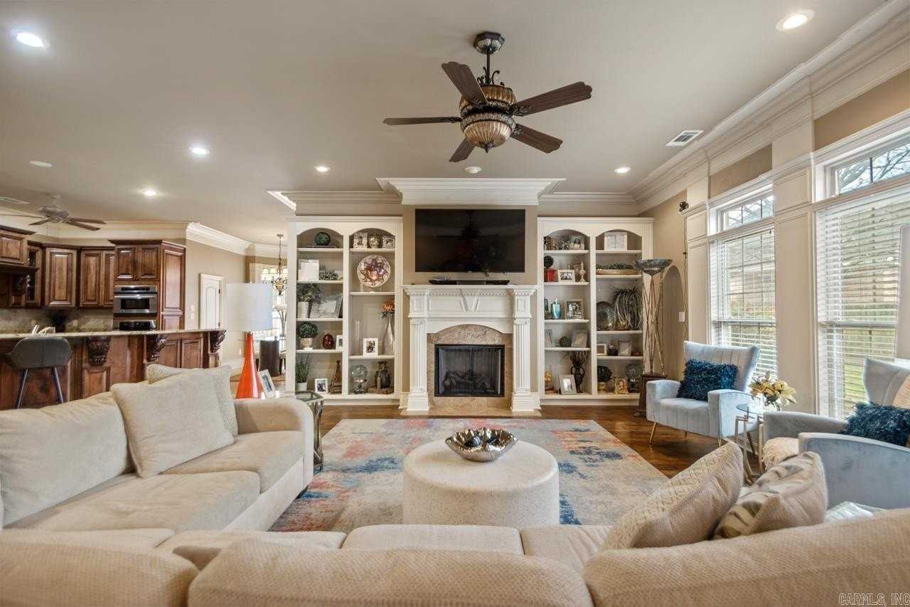 5417 Lexington Avenue - Photo 6 of 33