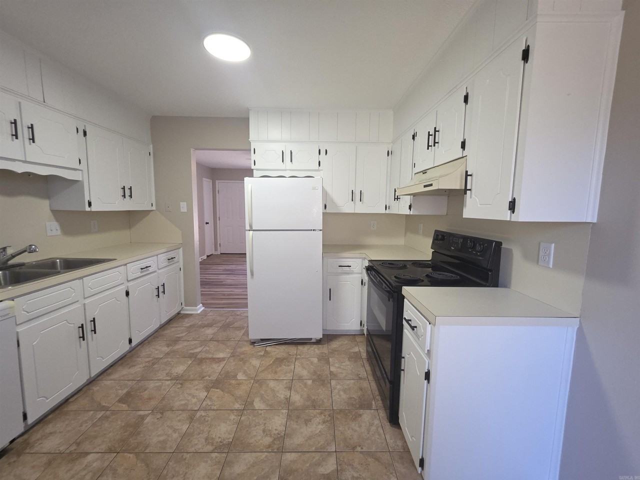 124 North Park Street - Photo 5 of 11