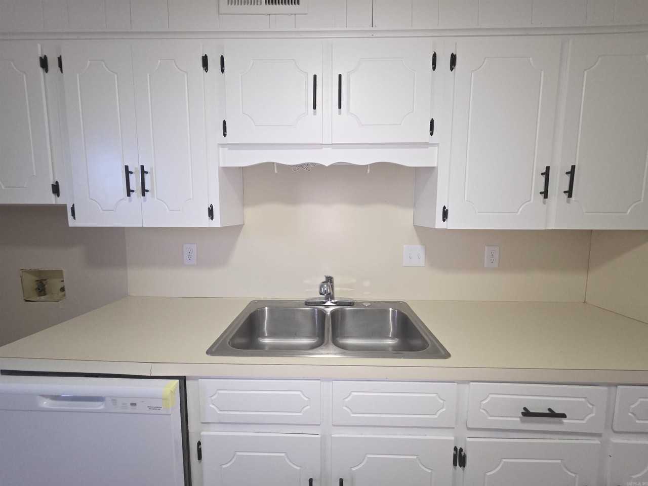 124 North Park Street - Photo 6 of 11