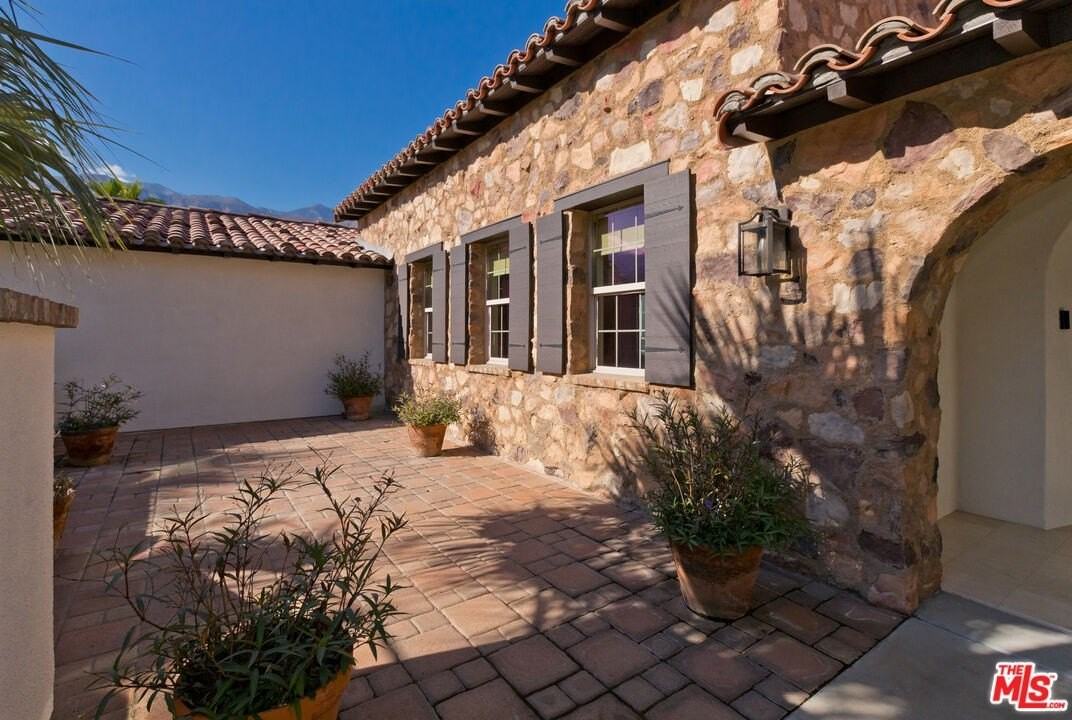 1062 Bella Vista - Photo 6 of 50