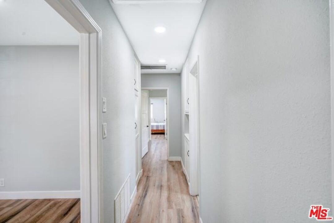 19924 Welby Way - Photo 6 of 30