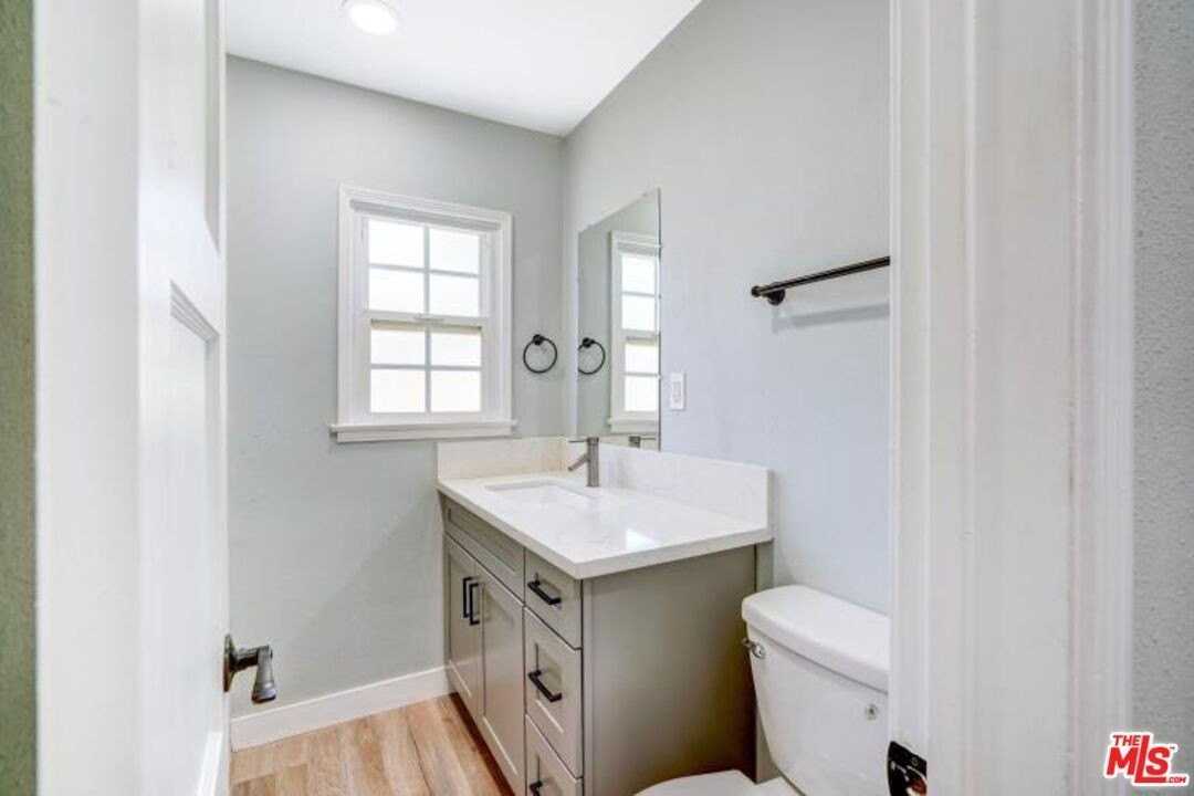 19924 Welby Way - Photo 7 of 30