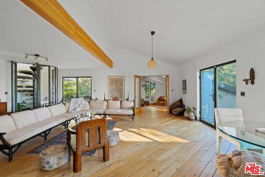 20784 Medley Lane - Photo 5 of 34