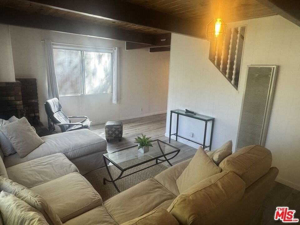 672 Holmes Lane - Photo 2 of 17