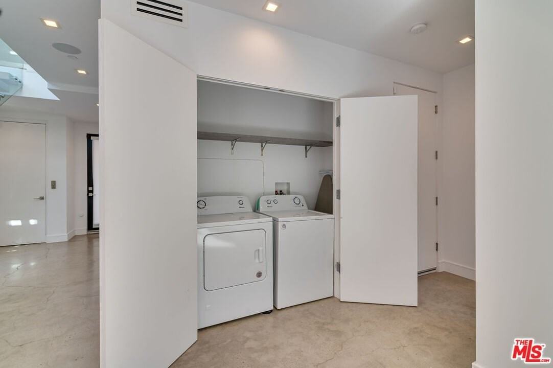 11347 Mississippi Avenue - Photo 5 of 38