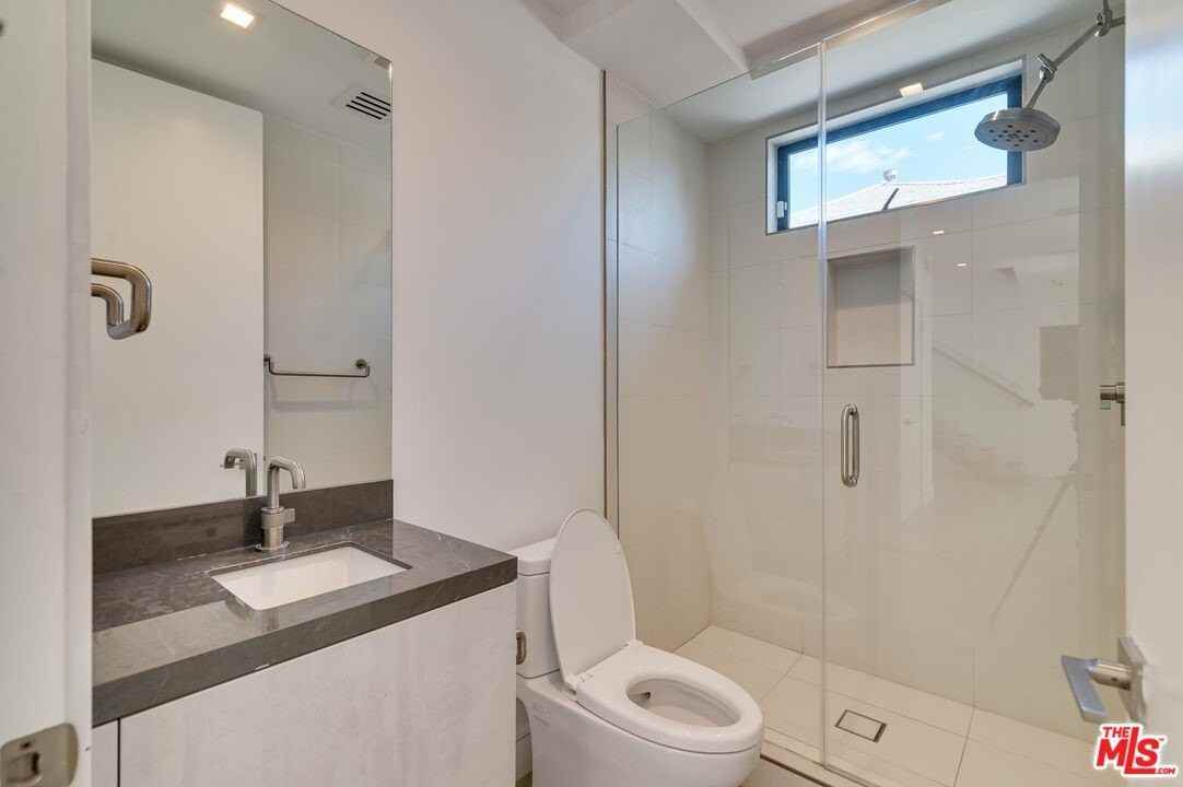 11347 Mississippi Avenue - Photo 6 of 38