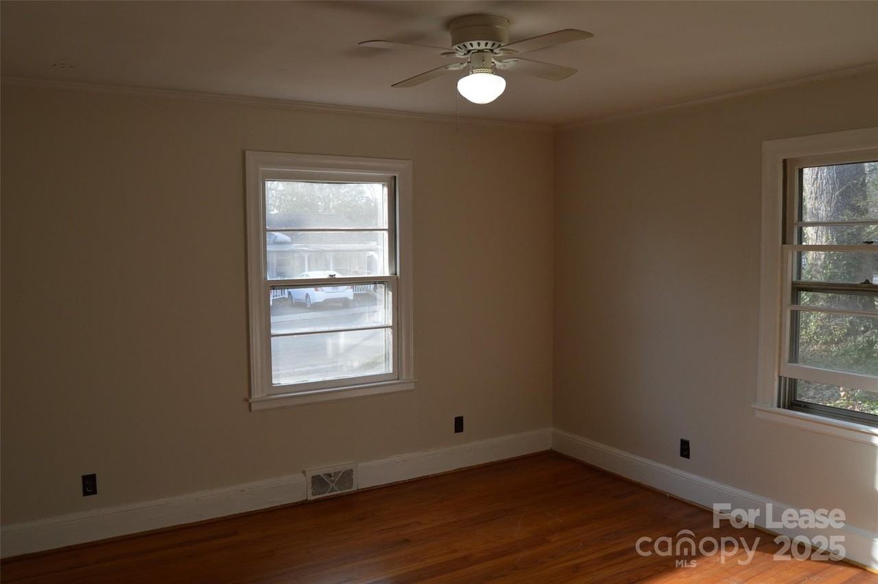 801 Wood Street - Photo 6 of 11