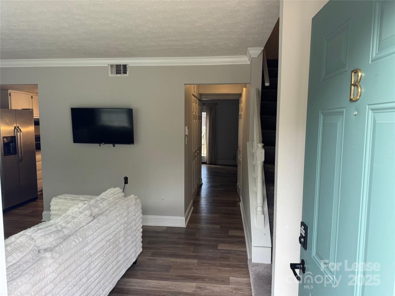 1201 Scaleybark Road #B - Photo 2 of 31