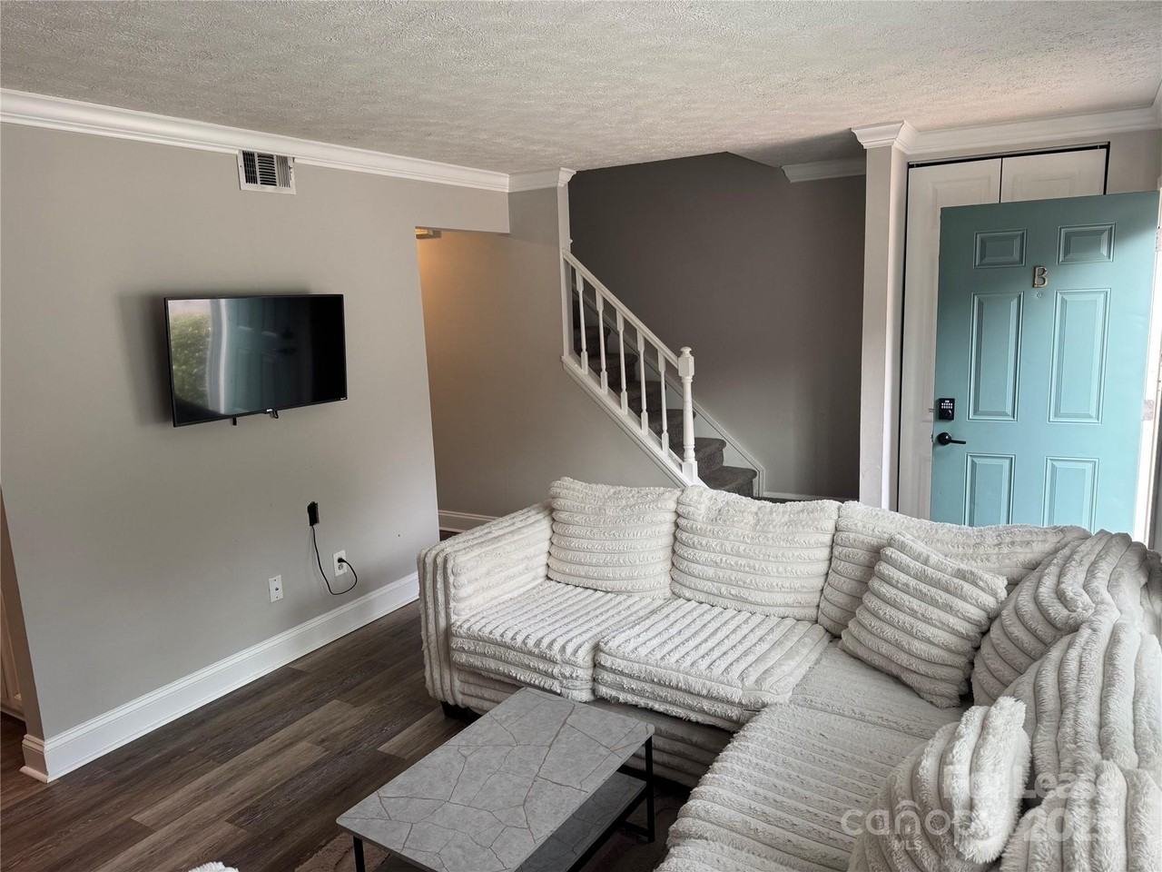 1201 Scaleybark Road #B - Photo 5 of 31