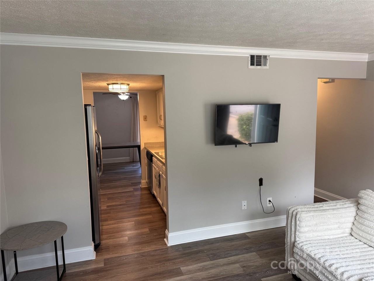 1201 Scaleybark Road #B - Photo 6 of 31