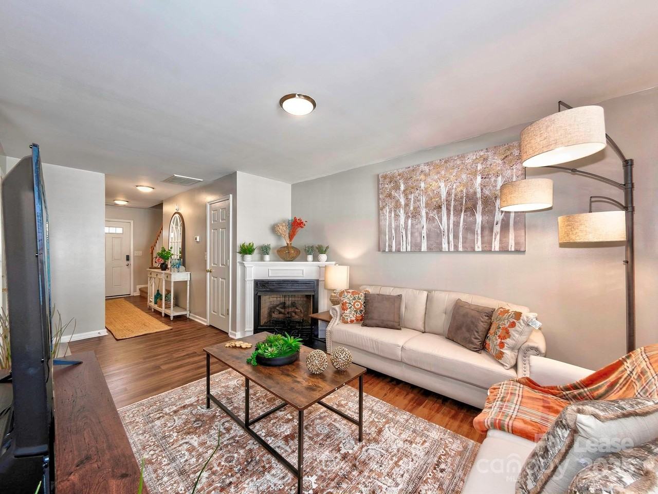 11316 Morgan Valley Ln - Photo 5 of 33