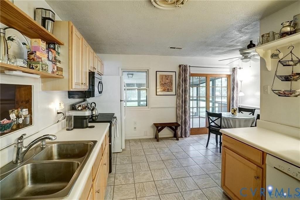 14357 Western Riders Lane - Photo 7 of 21