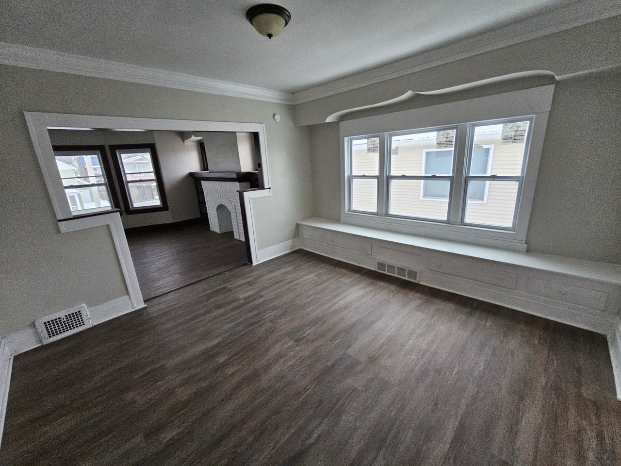 3378 E 134th St - Photo 7 of 29