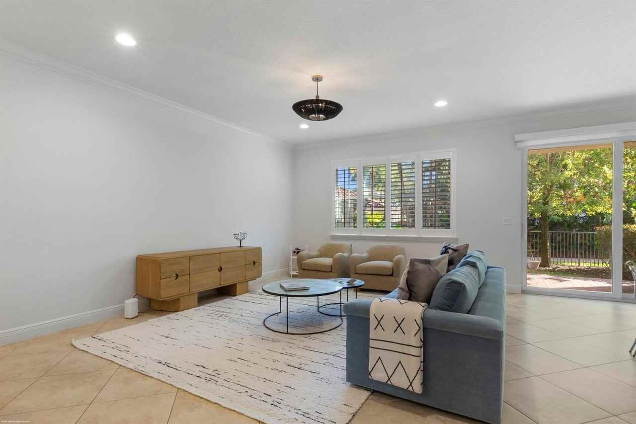 170 Sword Fern Place - Photo 7 of 41