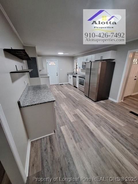 2207 Mcbain Drive - Photo 4 of 14