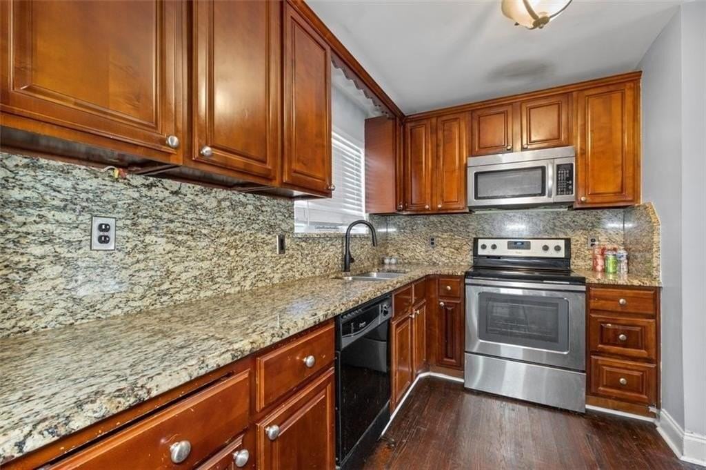 5667 Kingsport Drive Northeast - Photo 2 of 11