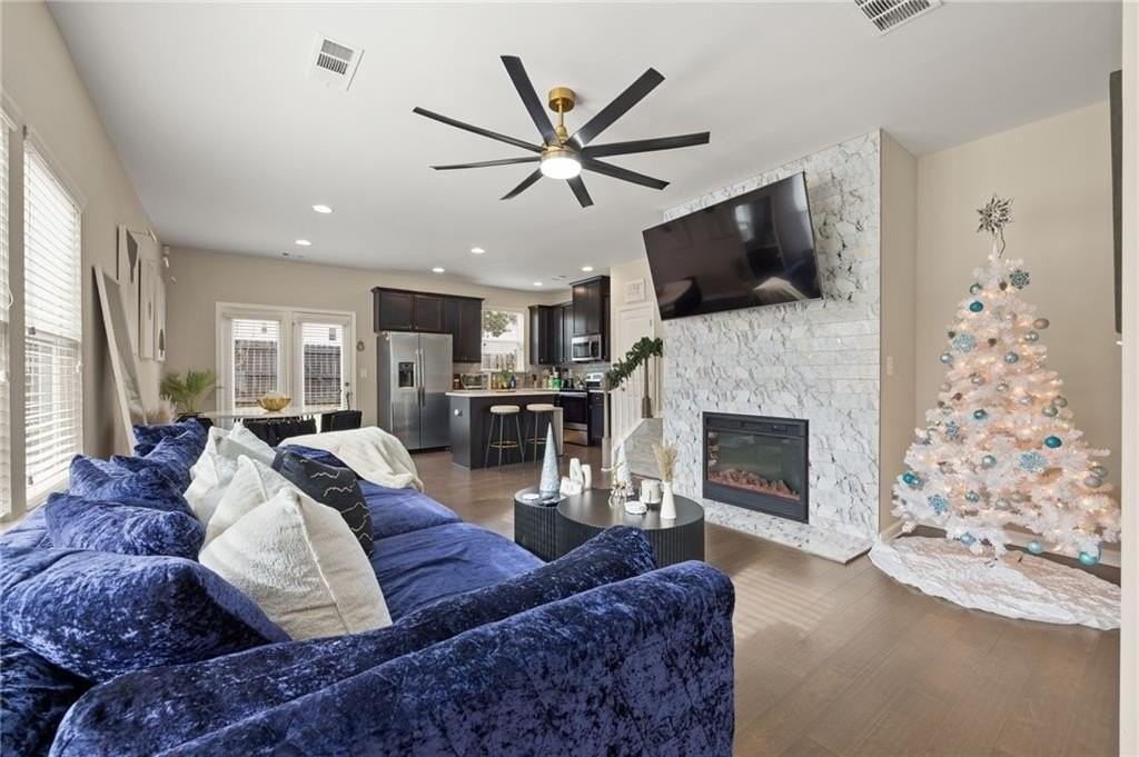 5011 Longview Walk - Photo 4 of 26