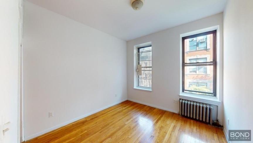 324 East 91st Street - Photo 3 of 4