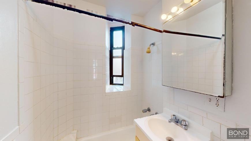 324 East 91st Street - Photo 4 of 4