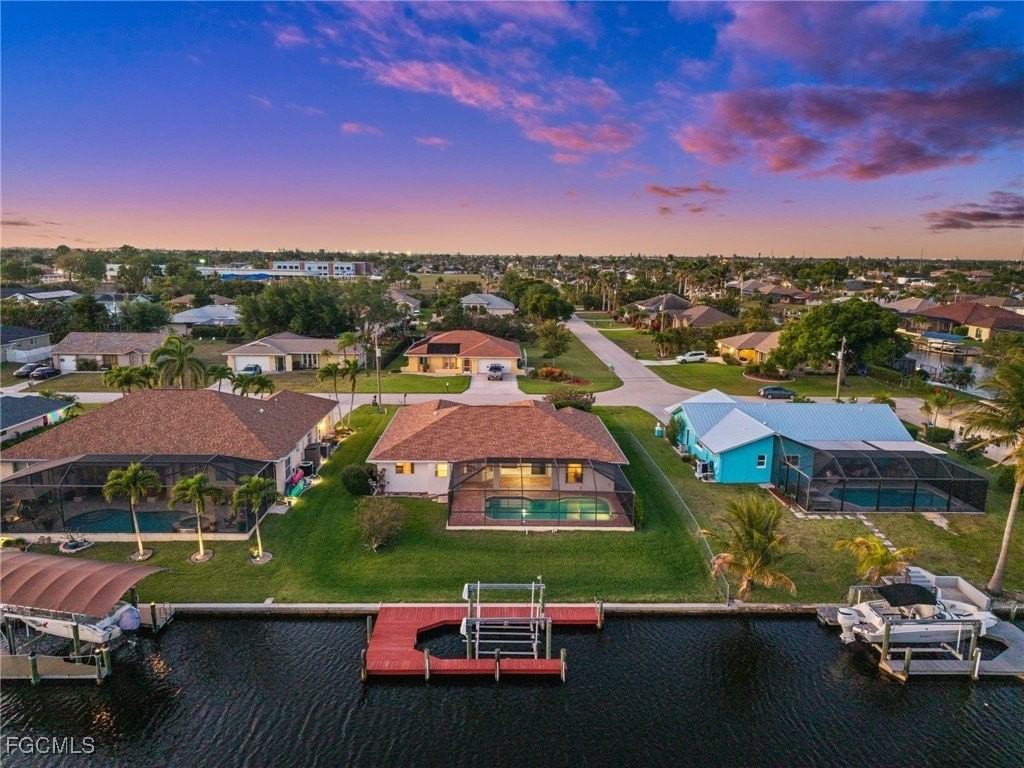 210 Southwest 37th Terrace - Photo 6 of 39