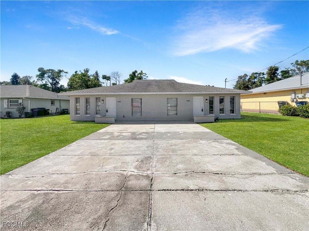 17586 Cypress Point Rd - Photo 2 of 25