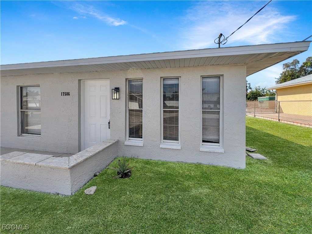 17586 Cypress Point Rd - Photo 5 of 25