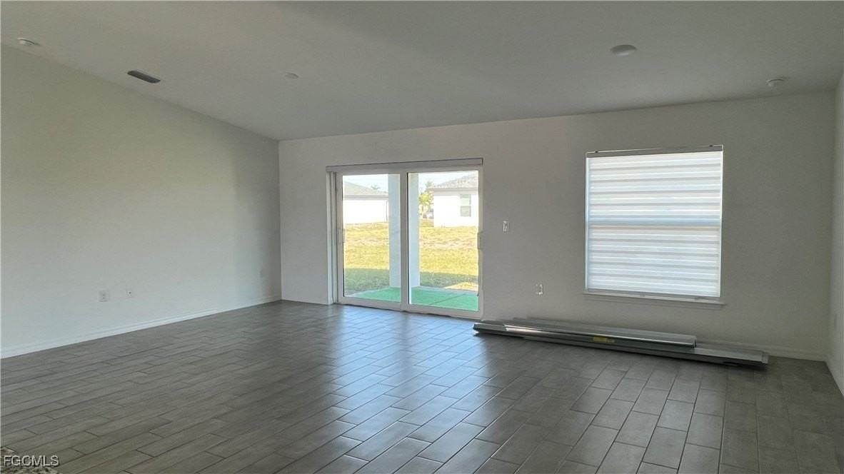 213 Northwest 9th Street - Photo 5 of 29