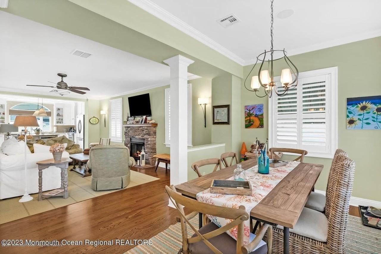 576 Ocean Avenue - Photo 6 of 32