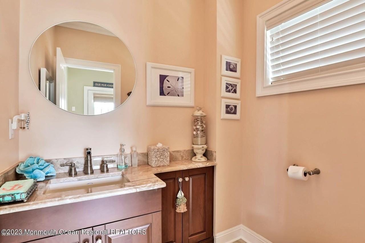 576 Ocean Avenue - Photo 7 of 32