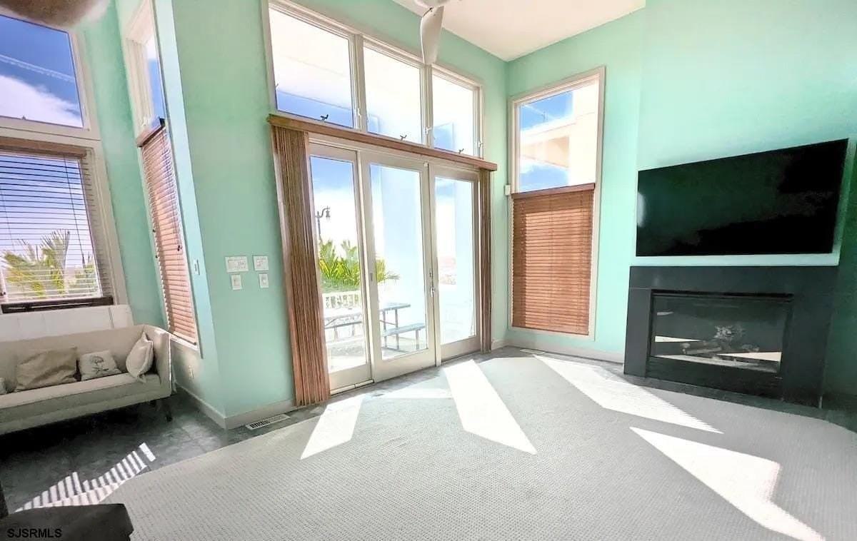 4501 Boardwalk #B - Photo 6 of 24