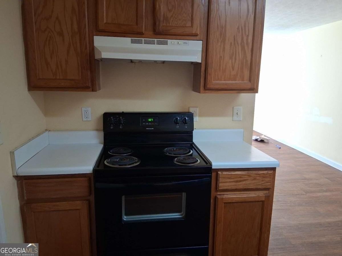 209 E Wilson St Apt 26 #26 - Photo 7 of 13