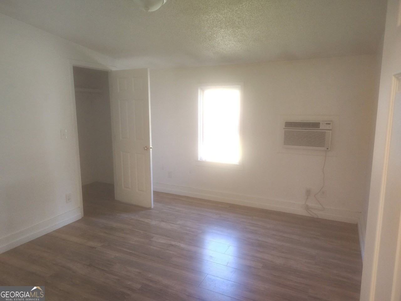 826 Black Horse Run - Photo 3 of 12