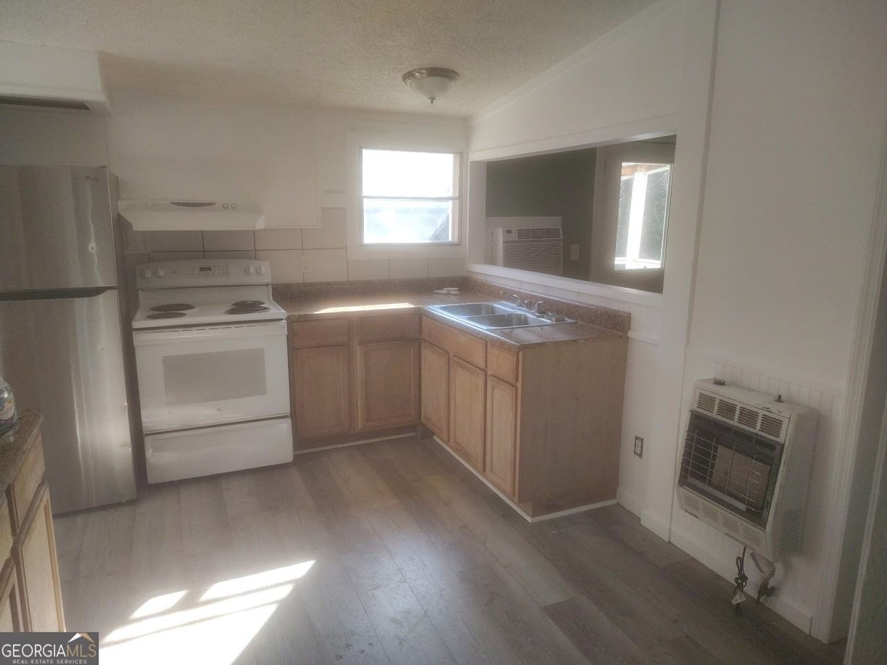 826 Black Horse Run - Photo 4 of 12