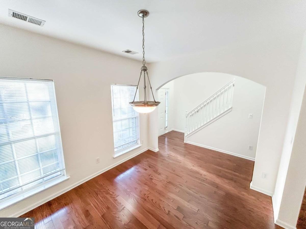 2027 Oakbluff Dr - Photo 6 of 34