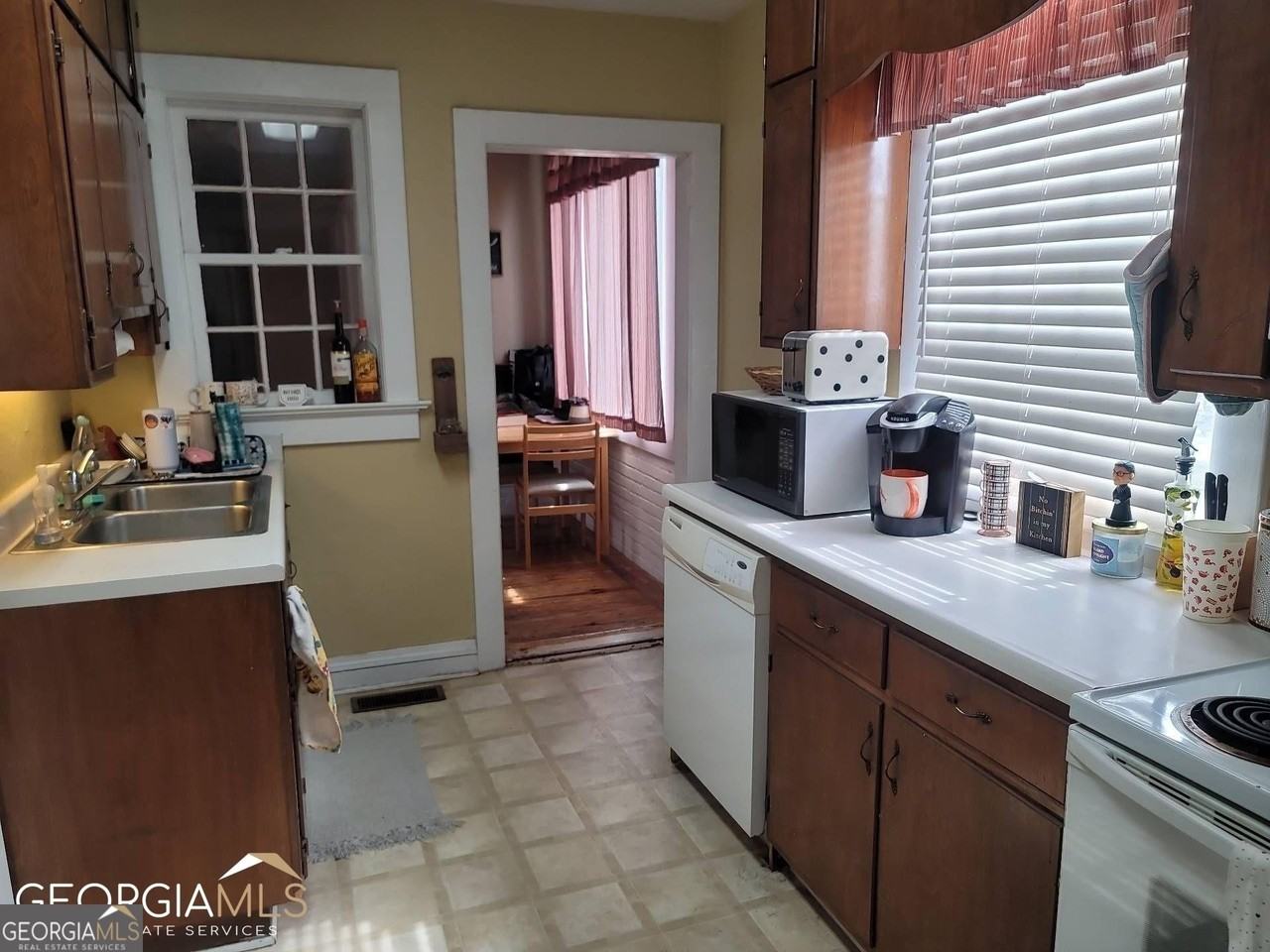 156 Florida Avenue - Photo 6 of 19