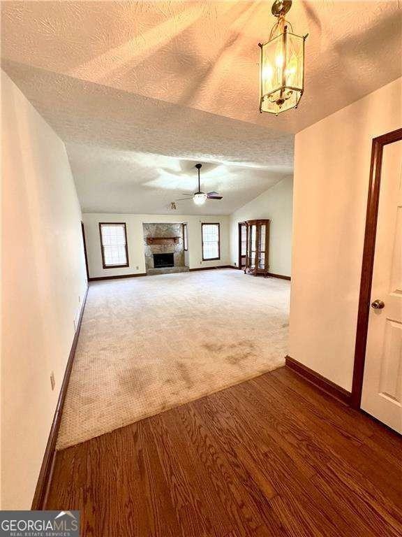 910 Thousand Oaks Dr - Photo 2 of 10