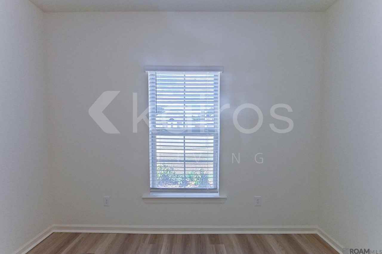 204 Salvat Drive - Photo 7 of 16