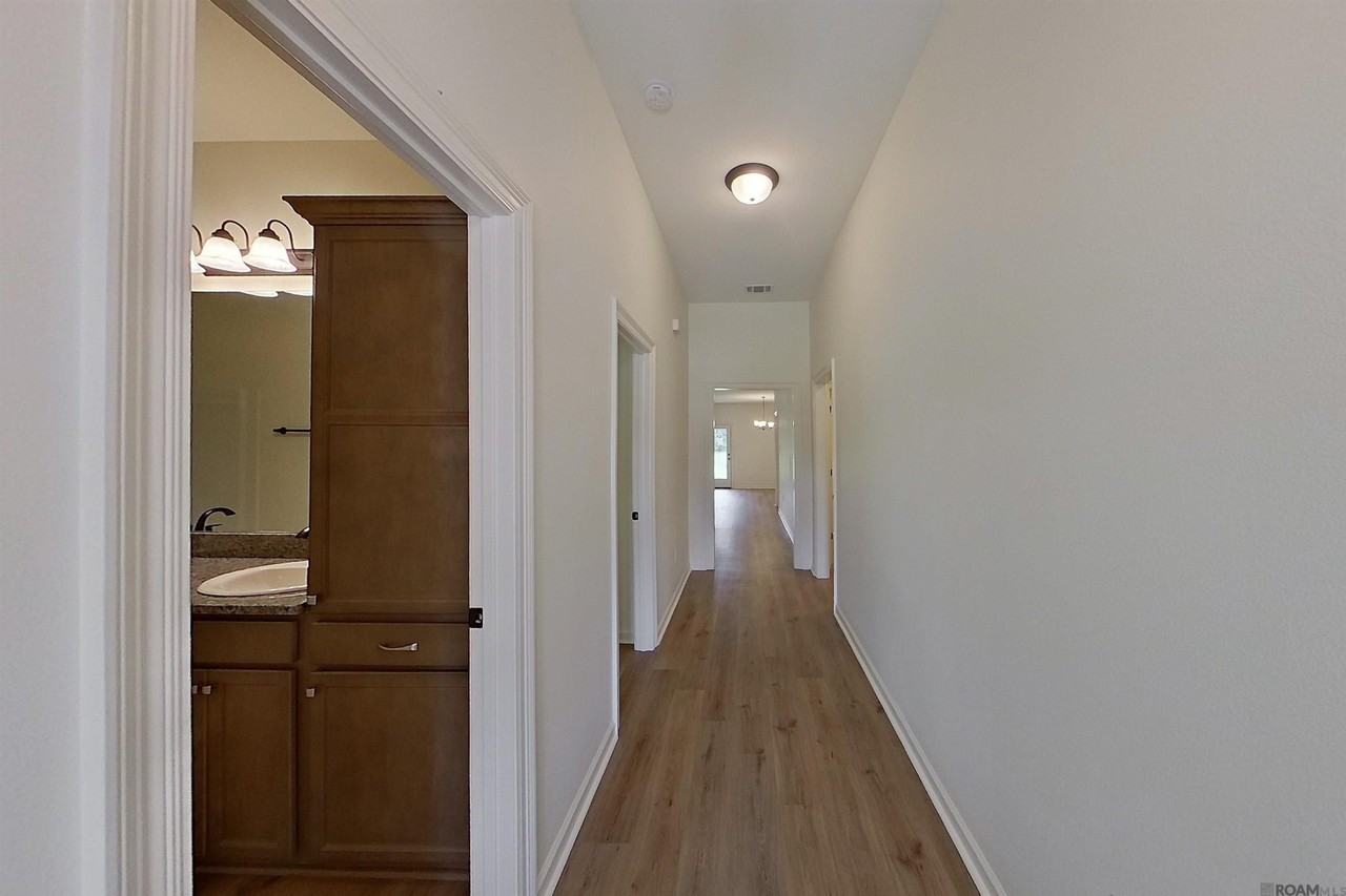 107 Teddy Lane - Photo 5 of 16