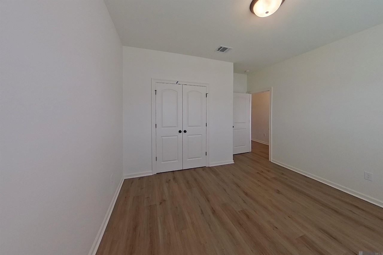 107 Teddy Lane - Photo 7 of 16