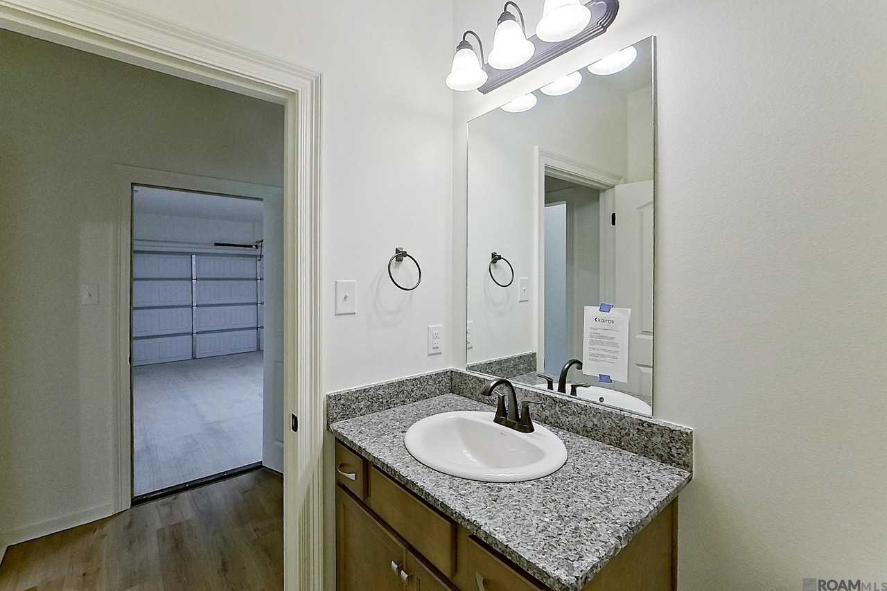 100 Teddy Lane - Photo 6 of 14