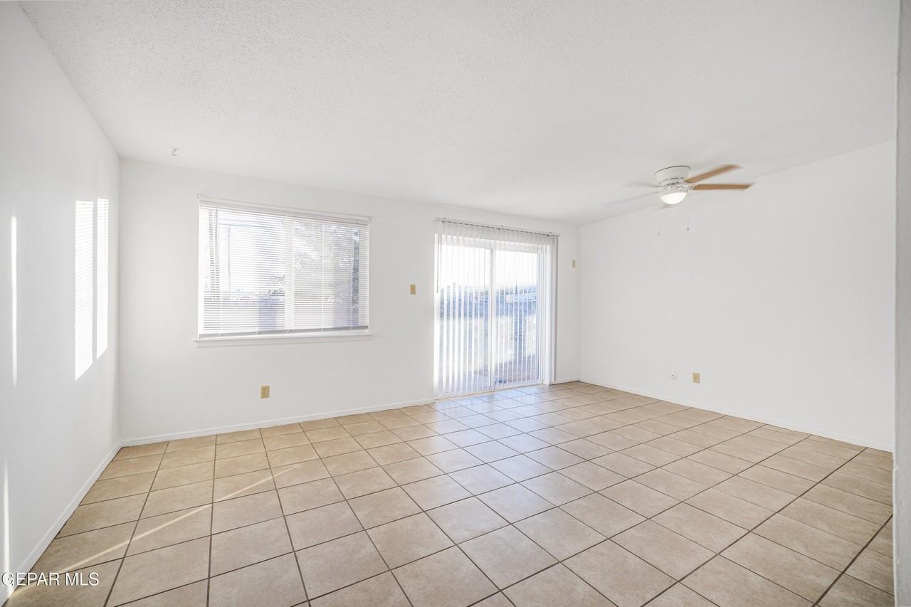 5520 Edinburg Dr - Photo 6 of 18