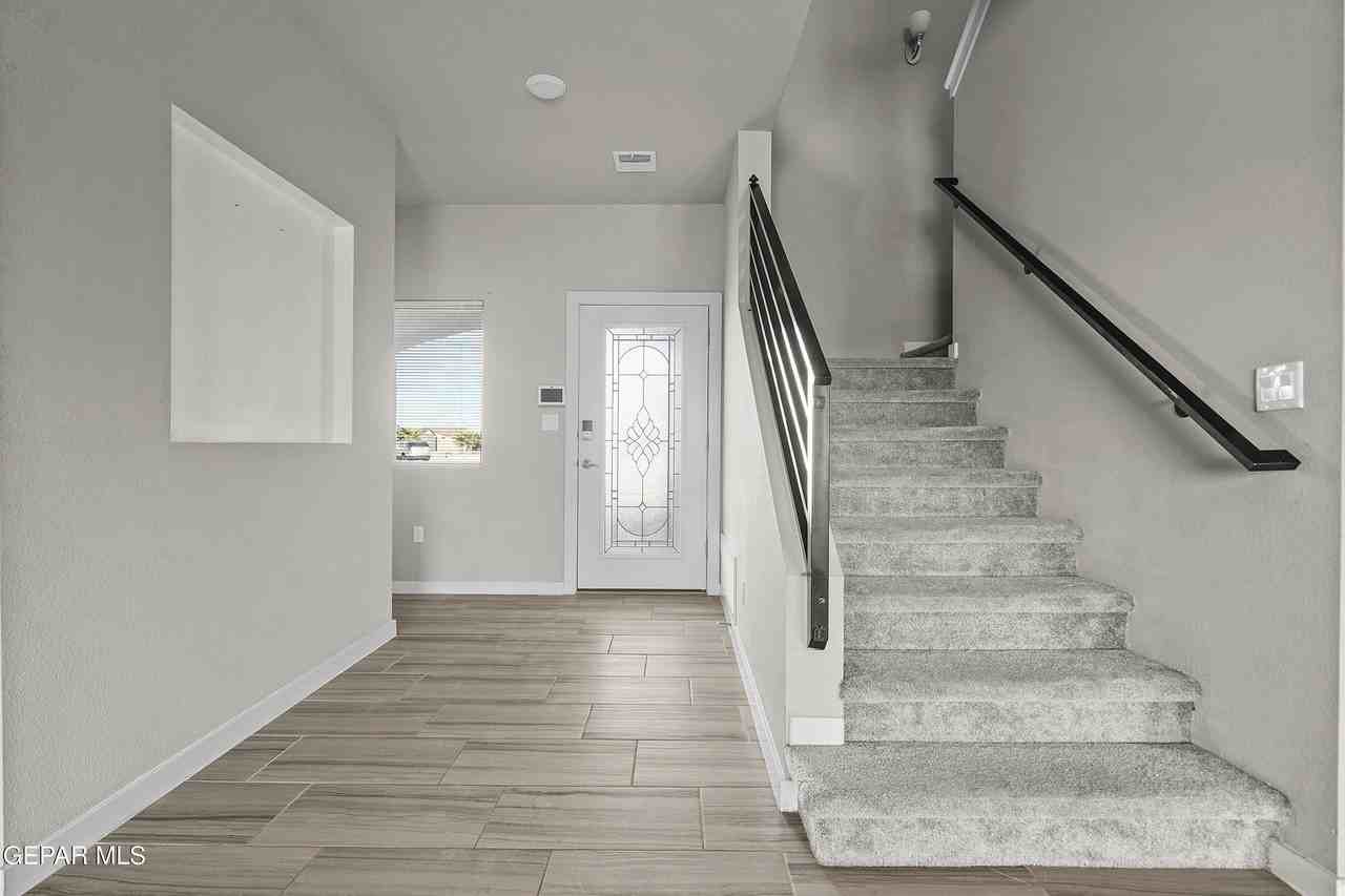 13900 Villa Vista Ave - Photo 5 of 32