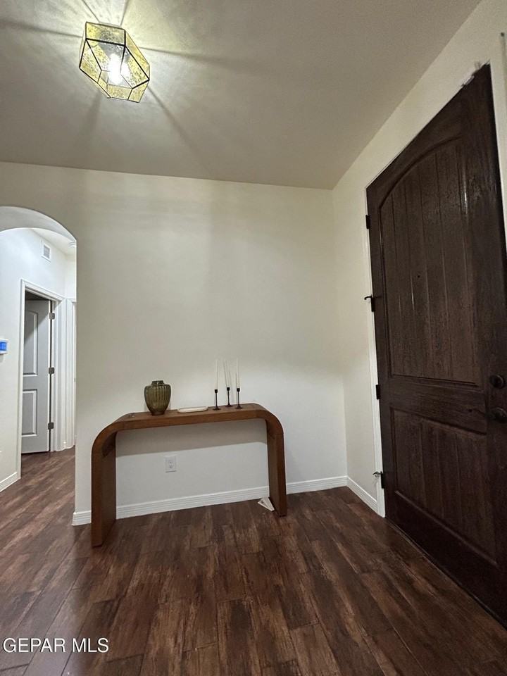 7349 Skyrocket Drive - Photo 3 of 50