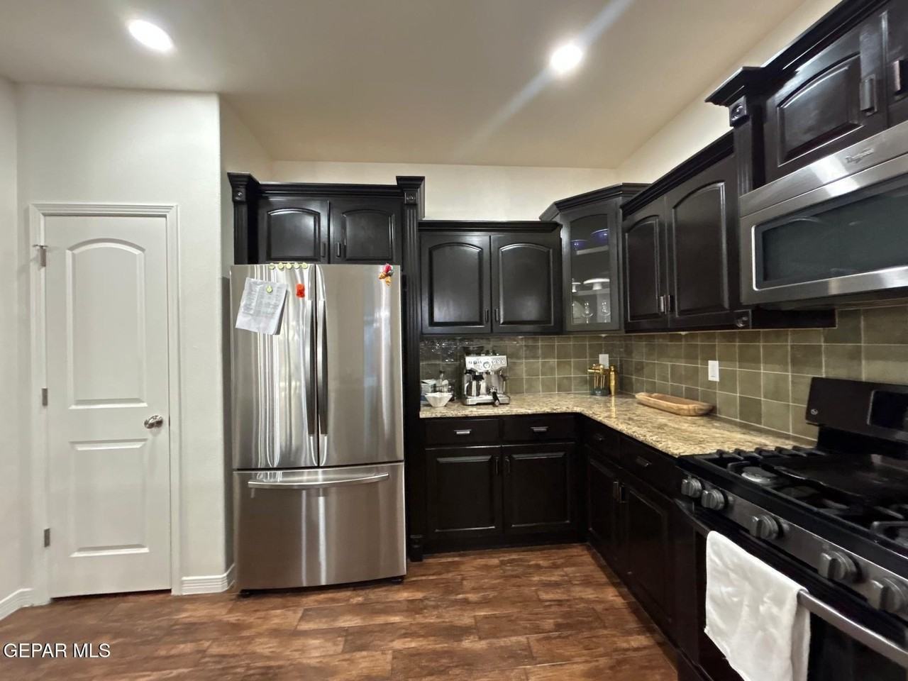 7349 Skyrocket Drive - Photo 5 of 50