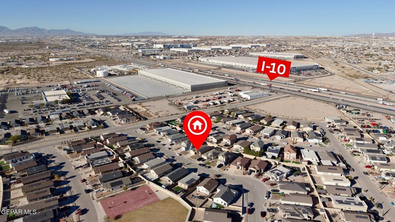 11145 Eleanor Coldwell Place - Photo 3 of 30