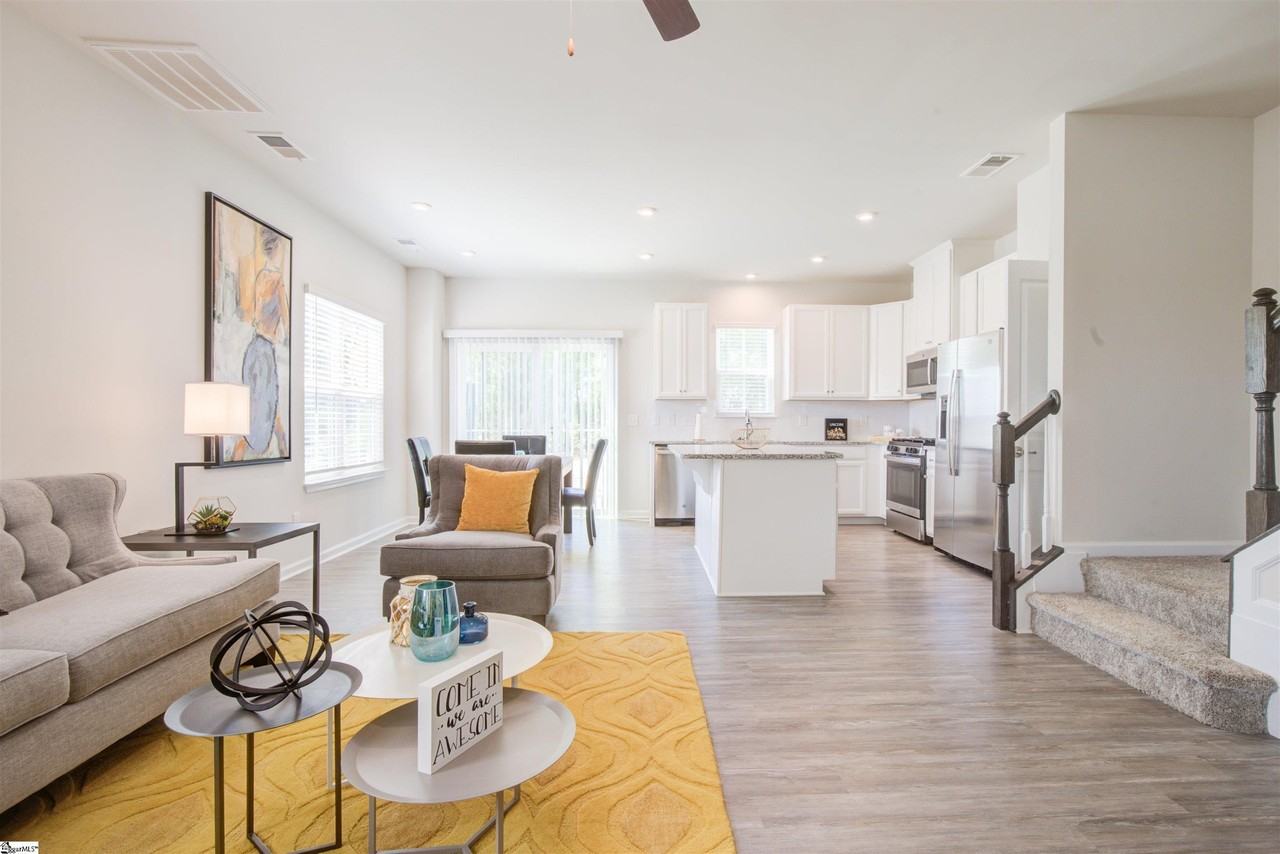 1 Mcguires Place - Photo 3 of 22