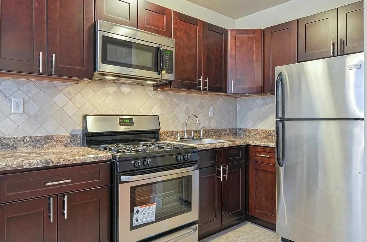 Lennox Apartments - Photo 5 of 11