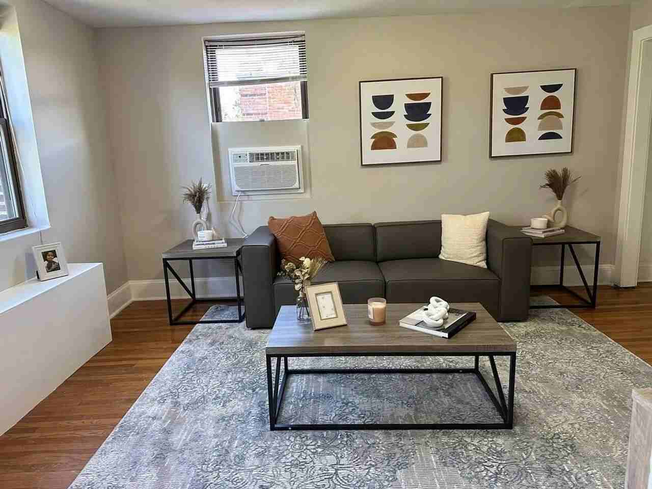Lennox Apartments - Photo 3 of 16