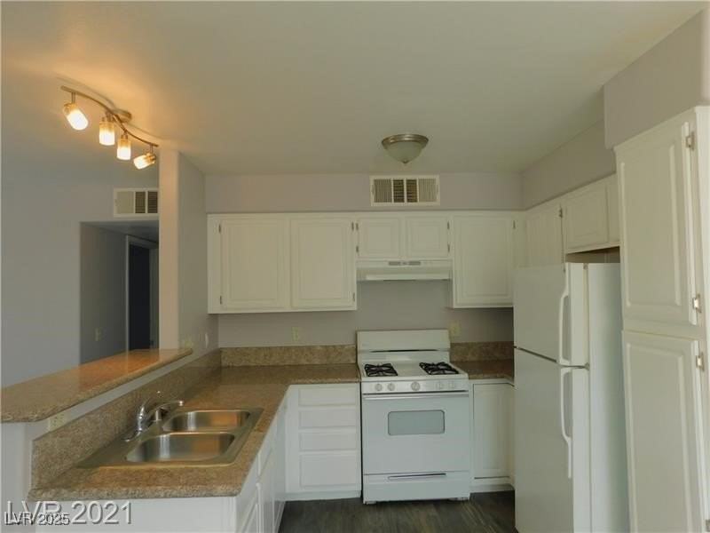 5710 East Tropicana Avenue #2184 - Photo 4 of 5